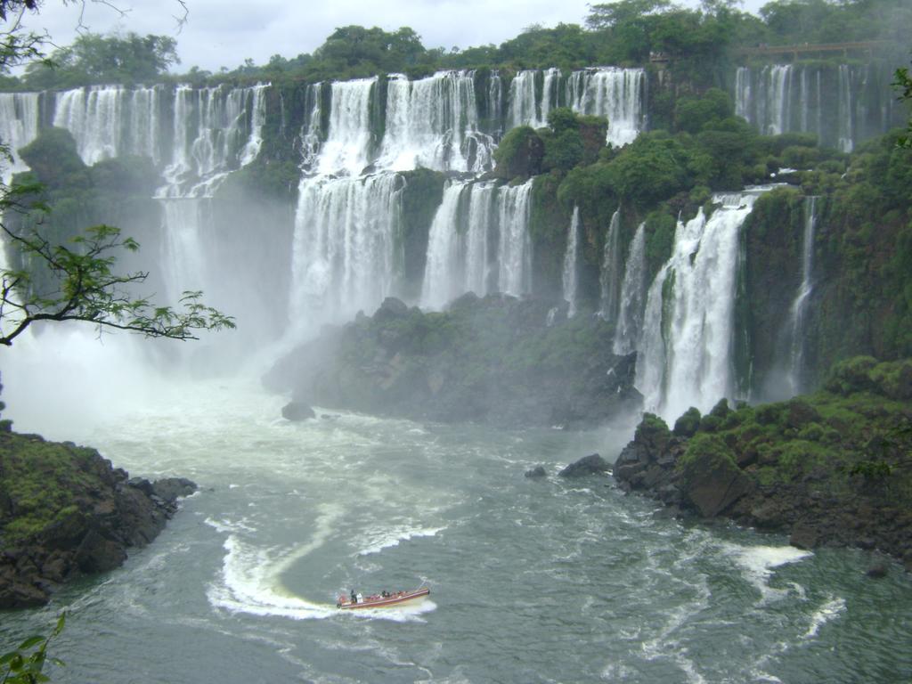 Petit Hotel Caraguata Puerto Iguazú Exterior foto